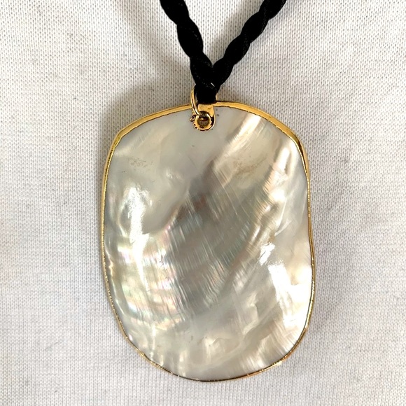 Beautiful necklace with Mother-of-pearl tablet pendant & 10 real pearls - Picture 7 of 15